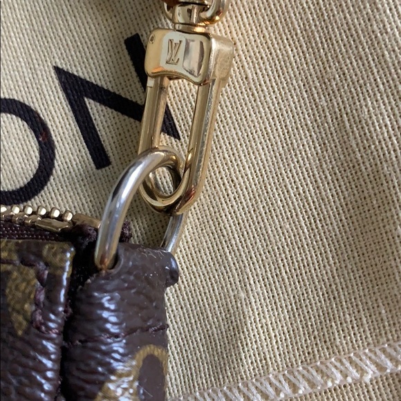 Louis Vuitton Mono Pochette Bag - Discontinued - Picture 9 of 11